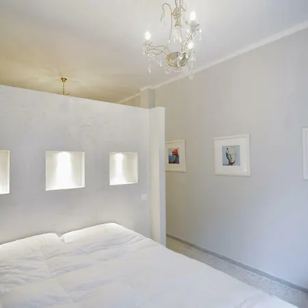 Apartment Urban Art Experience With Acropolis View