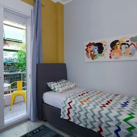 Urban Art Experience With Acropolis View * Athen